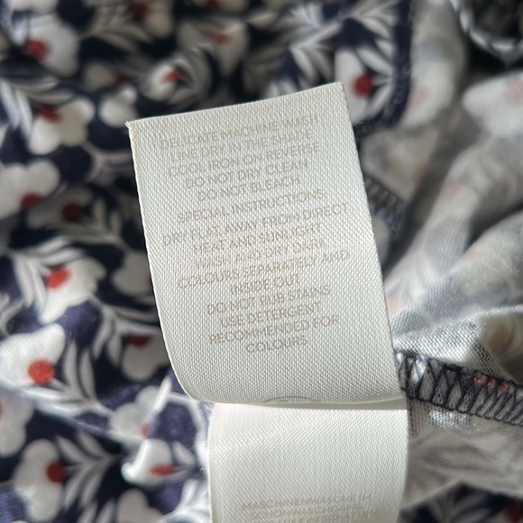 Boden Althea Petal Head Geometric Floral Keyhole 3/4 Sleeve Tee - 8 - Picture 12 of 13